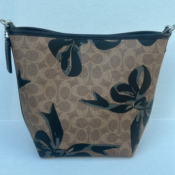 New COACH City Bucket Bag In Signature Canvas With Bow Print - Picture 4 of 12